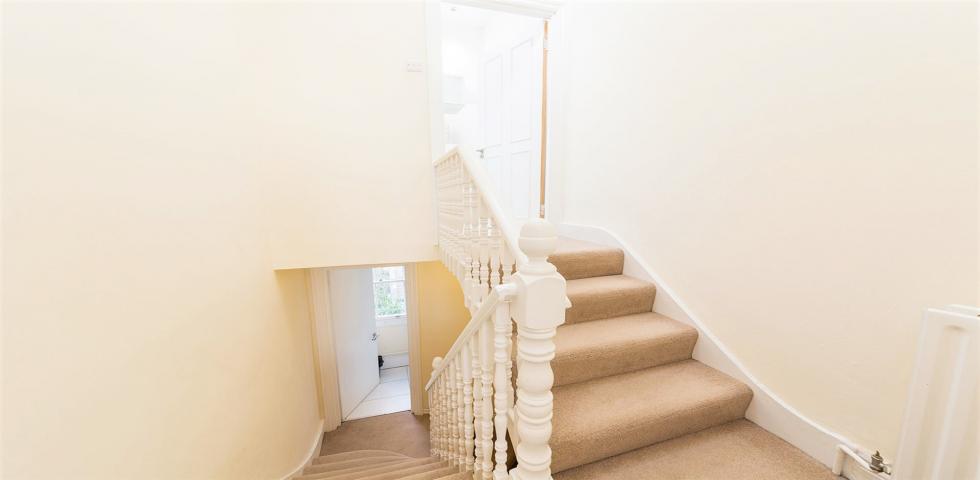 Modern Apartment Belsize Road, South Hampstead